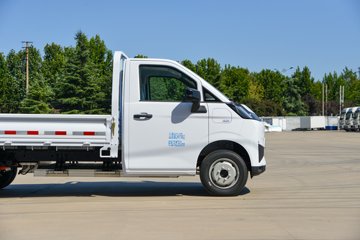 Զ������F3E 2025���ǻ۰� 3.79�׵��Ŵ��綯����΢�� ����65kWhͼƬ