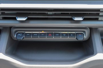 Զ������F3E 2025���ǻ۰� 3.79�׵��Ŵ��綯����΢�� ����65kWhͼƬ