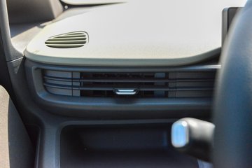 Զ������F3E 2025���ǻ۰� 3.79�׵��Ŵ��綯����΢�� ����65kWhͼƬ