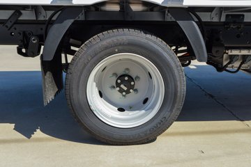 Զ������F3E 2025���ǻ۰� 3.79�׵��Ŵ��綯����΢�� ����65kWhͼƬ