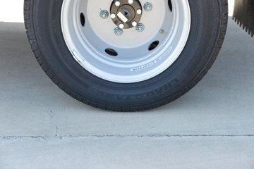 Զ������F3E 2025���ǻ۰� 3.79�׵��Ŵ��綯����΢�� ����65kWhͼƬ
