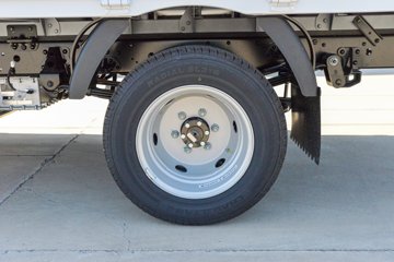 Զ������F3E 2025���ǻ۰� 3.79�׵��Ŵ��綯����΢�� ����65kWhͼƬ