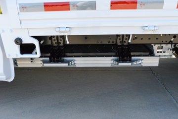 Զ������F3E 2025���ǻ۰� 3.79�׵��Ŵ��綯����΢�� ����65kWhͼƬ