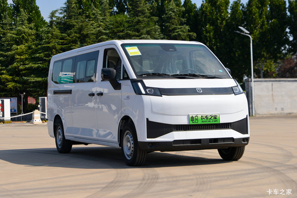 远程星享V8E功能版 营运版 6座 纯电动轻客 玄武65kWh
