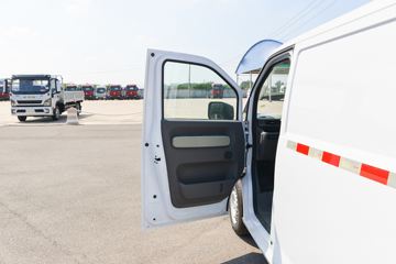 Զ�� ȫ������V7E 2025�� ����� 2�� ���綯��ջ��� ��о51.4kWhͼƬ