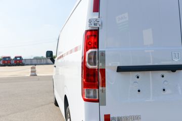 Զ�� ȫ������V7E 2025�� ����� 2�� ���綯��ջ��� ��о51.4kWhͼƬ