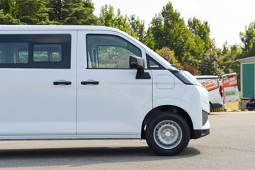 Զ�� ȫ������V7E���ܰ� 2025�� ����� 5/6/7/9�����綯��� ����ʱ��50.2kWhͼƬ
