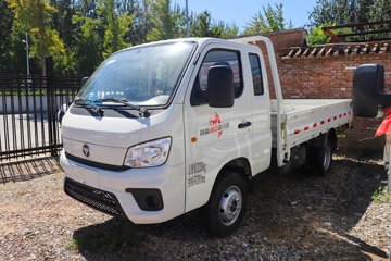 ��������M2 �ܶ��� 2.0L 144���� ���� 3.3���Ű�����΢��ͼƬ