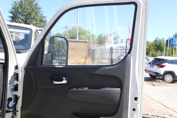 ��������M2 �ܶ��� 2.0L 144���� ���� 3.3���Ű�����΢��ͼƬ