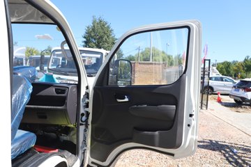 ��������M2 �ܶ��� 2.0L 144���� ���� 3.3���Ű�����΢��ͼƬ