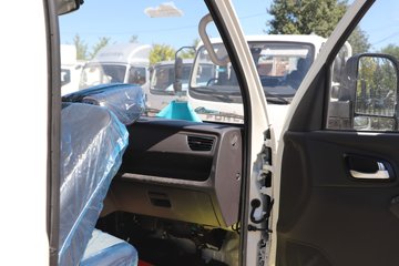 ��������M2 �ܶ��� 2.0L 144���� ���� 3.3���Ű�����΢��ͼƬ