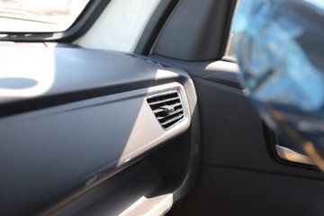 ��������M2 �ܶ��� 2.0L 144���� ���� 3.3���Ű�����΢��ͼƬ