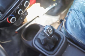 ��������M2 �ܶ��� 2.0L 144���� ���� 3.3���Ű�����΢��ͼƬ
