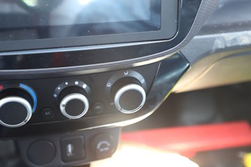 ��������M2 �ܶ��� 2.0L 144���� ���� 3.3���Ű�����΢��ͼƬ