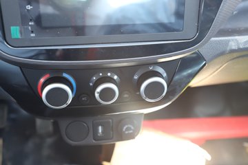 ��������M2 �ܶ��� 2.0L 144���� ���� 3.3���Ű�����΢��ͼƬ