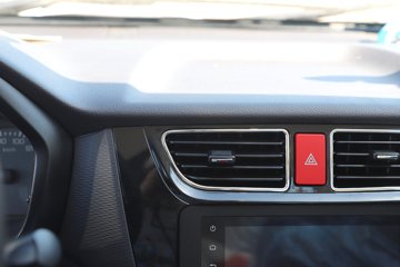 ��������M2 �ܶ��� 2.0L 144���� ���� 3.3���Ű�����΢��ͼƬ