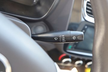 ��������M2 �ܶ��� 2.0L 144���� ���� 3.3���Ű�����΢��ͼƬ