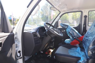 ��������M2 �ܶ��� 2.0L 144���� ���� 3.3���Ű�����΢��ͼƬ