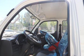 ��������M2 �ܶ��� 2.0L 144���� ���� 3.3���Ű�����΢��ͼƬ