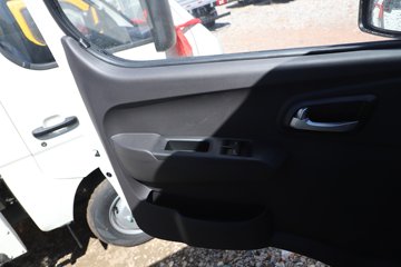 ��������M2 �ܶ��� 2.0L 144���� ���� 3.3���Ű�����΢��ͼƬ