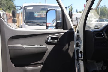 ��������M2 �ܶ��� 2.0L 144���� ���� 3.3���Ű�����΢��ͼƬ