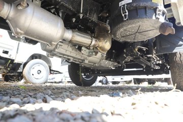 ��������M2 �ܶ��� 2.0L 144���� ���� 3.3���Ű�����΢��ͼƬ
