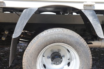 ��������M2 �ܶ��� 2.0L 144���� ���� 3.3���Ű�����΢��ͼƬ