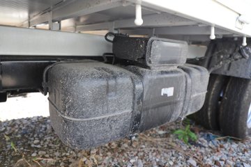 ��������M2 �ܶ��� 2.0L 144���� ���� 3.3���Ű�����΢��ͼƬ