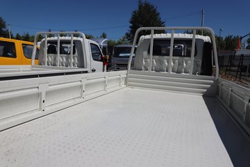 ��������M2 �ܶ��� 2.0L 144���� ���� 3.3���Ű�����΢��ͼƬ