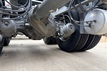 �����ǵ¿�SITRAK G7M 6X4 ���綯ǣ���� ����ʱ��600kWhͼƬ