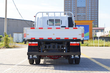 ����Ǭ��K6 2.5L���� 185���� ��ʿ��8�� ���� ��ɲ 3.825���Ű������ῨͼƬ