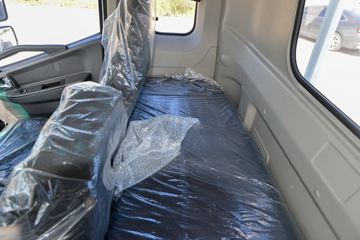 ����Ǭ��K6 2.5L���� 185���� ��ʿ��8�� ���� ��ɲ 3.825���Ű������ῨͼƬ
