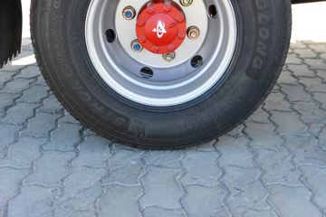 ����Ǭ��K6 2.5L���� 185���� ��ʿ��8�� ���� ��ɲ 3.825���Ű������ῨͼƬ