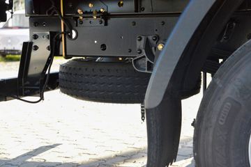 ����Ǭ��K6 2.5L���� 185���� ��ʿ��8�� ���� ��ɲ 3.825���Ű������ῨͼƬ