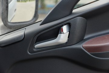 ����˧��S9 2.5L���� 180���� ����6�� 3.85���Ű������ῨͼƬ