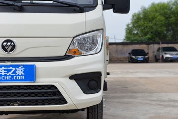 ��������M2 2.3L���� 100���� ������5�� 3.6�׵�������΢��ͼƬ