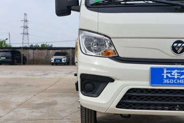 ��������M2 2.3L���� 100���� ������5�� 3.6�׵�������΢��ͼƬ