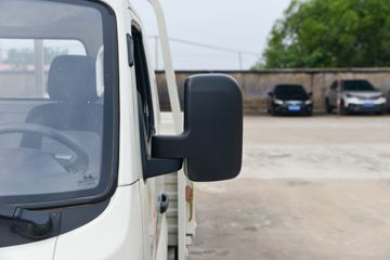 ��������M2 2.3L���� 100���� ������5�� 3.6�׵�������΢��ͼƬ