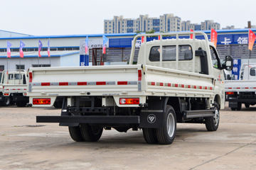 ��������M2 2.3L���� 100���� ������5�� 3.6�׵�������΢��ͼƬ