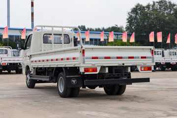 ��������M2 2.3L���� 100���� ������5�� 3.6�׵�������΢��ͼƬ