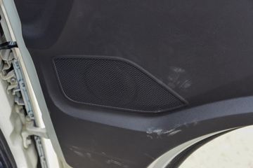 ��������M2 2.3L���� 100���� ������5�� 3.6�׵�������΢��ͼƬ