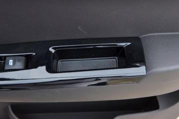 ��������M2 2.3L���� 100���� ������5�� 3.6�׵�������΢��ͼƬ