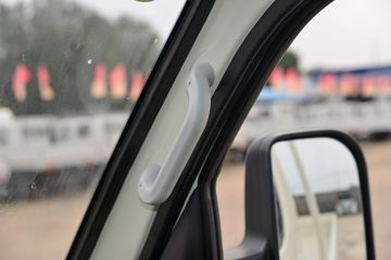 ��������M2 2.3L���� 100���� ������5�� 3.6�׵�������΢��ͼƬ