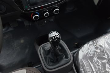 ��������M2 2.3L���� 100���� ������5�� 3.6�׵�������΢��ͼƬ