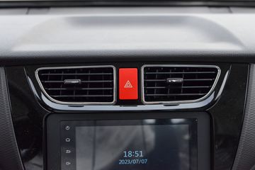 ��������M2 2.3L���� 100���� ������5�� 3.6�׵�������΢��ͼƬ