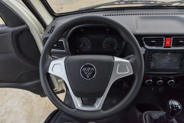 ��������M2 2.3L���� 100���� ������5�� 3.6�׵�������΢��ͼƬ