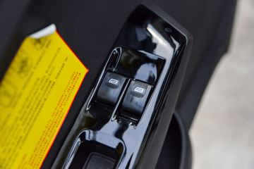 ��������M2 2.3L���� 100���� ������5�� 3.6�׵�������΢��ͼƬ