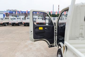 ��������M2 2.3L���� 100���� ������5�� 3.6�׵�������΢��ͼƬ