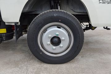 ��������M2 2.3L���� 100���� ������5�� 3.6�׵�������΢��ͼƬ