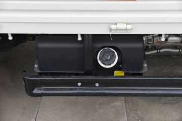 ��������M2 2.3L���� 100���� ������5�� 3.6�׵�������΢��ͼƬ